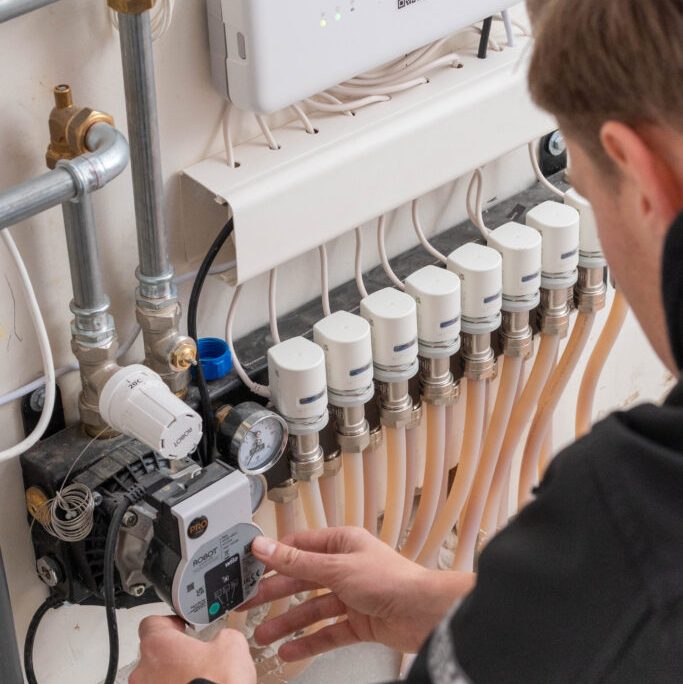 Installatie van vloerverwarming