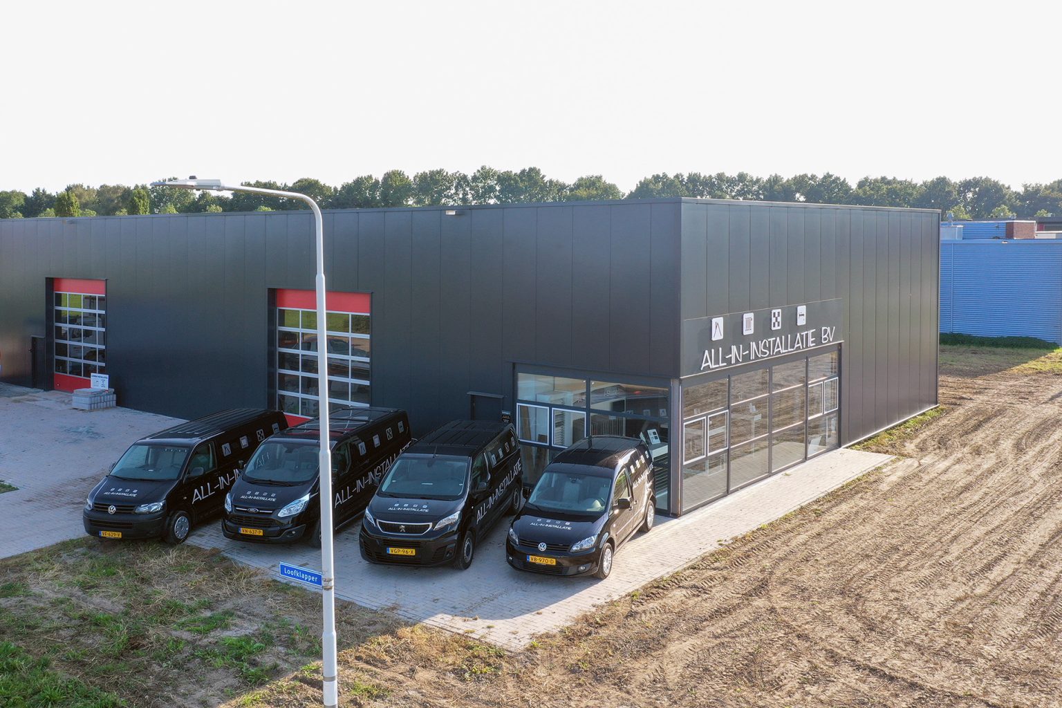 Bedrijfspand van All-In-Installatie in Biddinghuizen