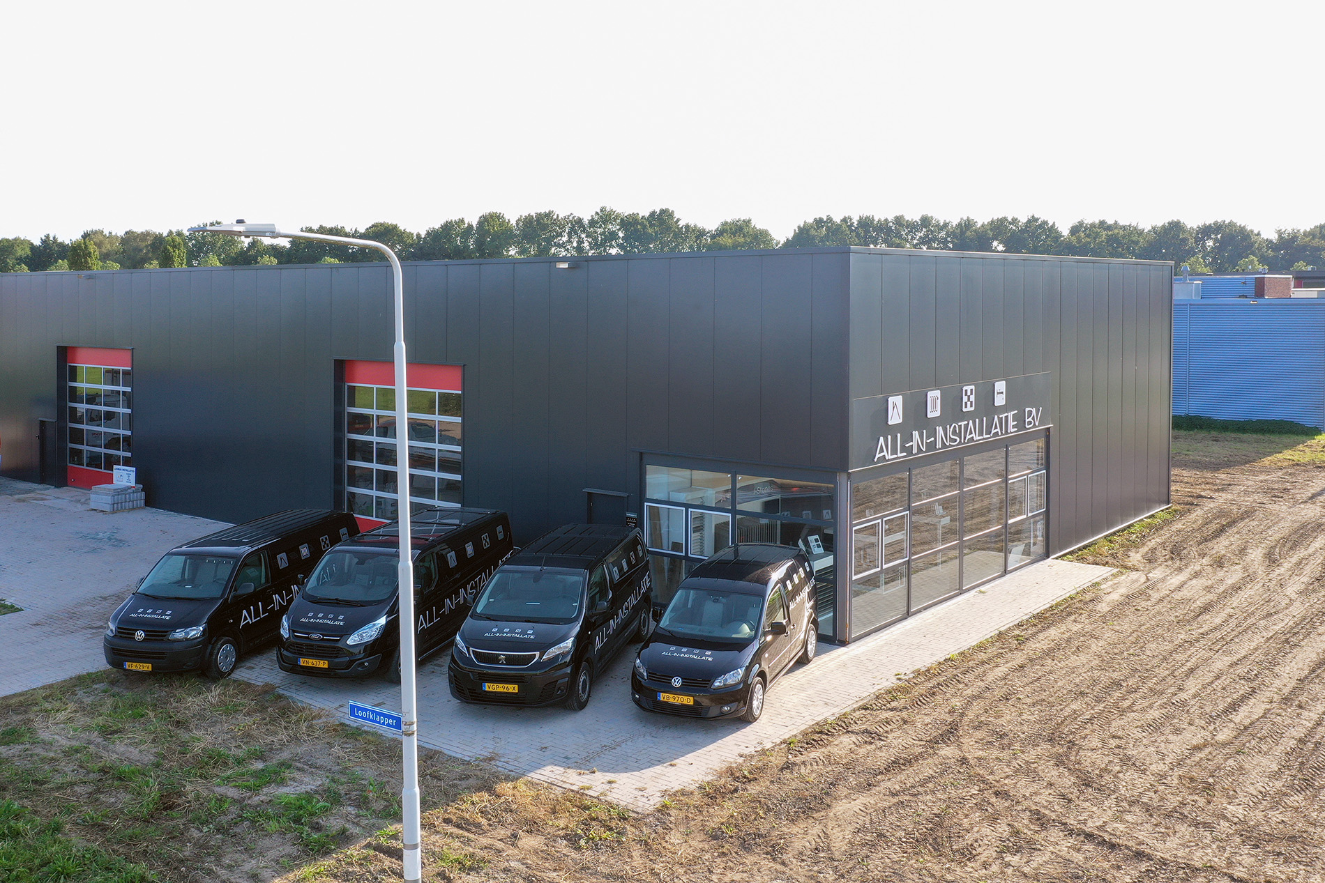 Bedrijfspand van All-In-Installatie in Biddinghuizen