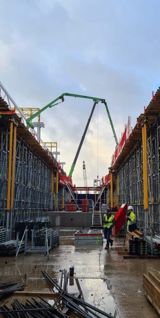 Bouwprofessional op de bouwplaats